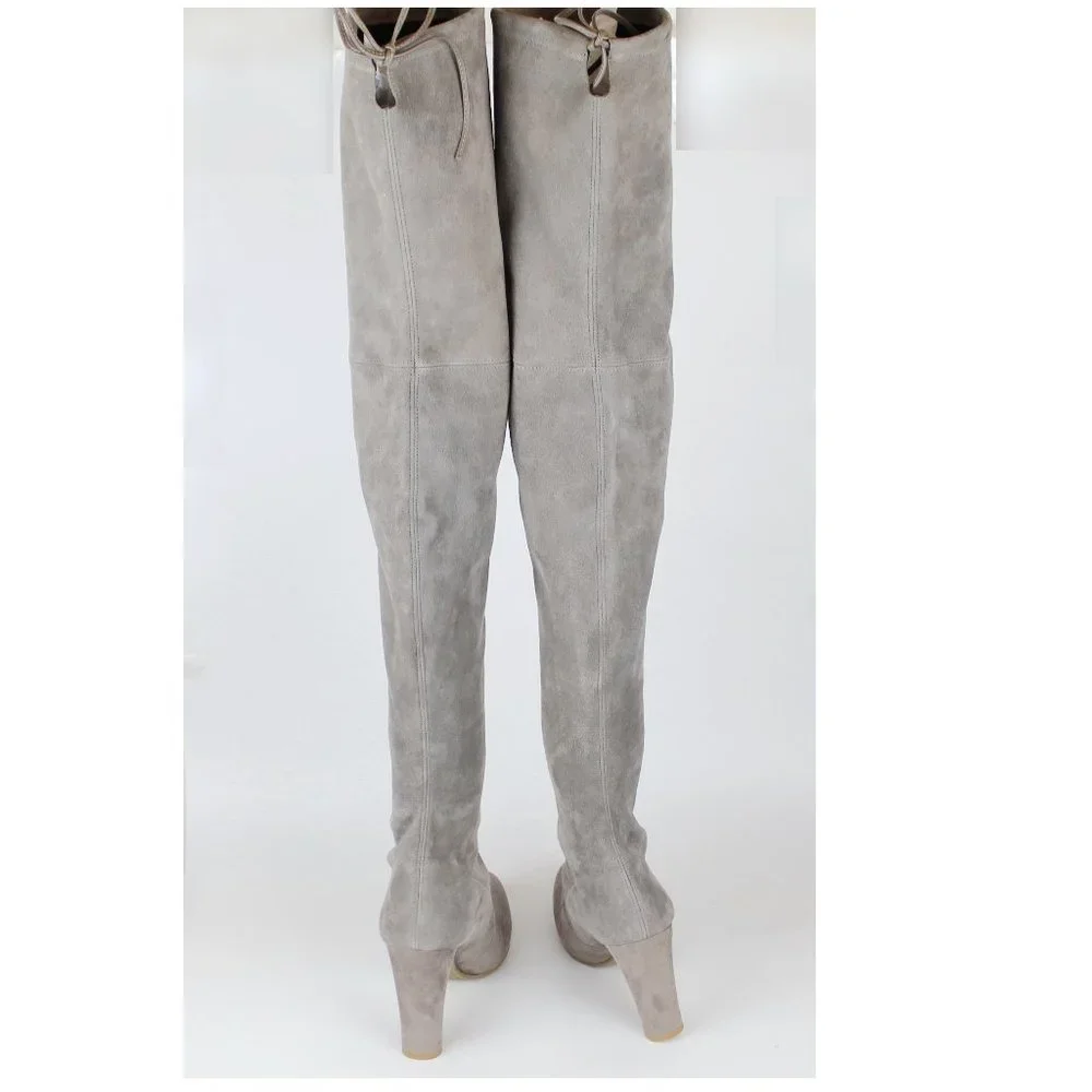 Stuart Weitzman color topo